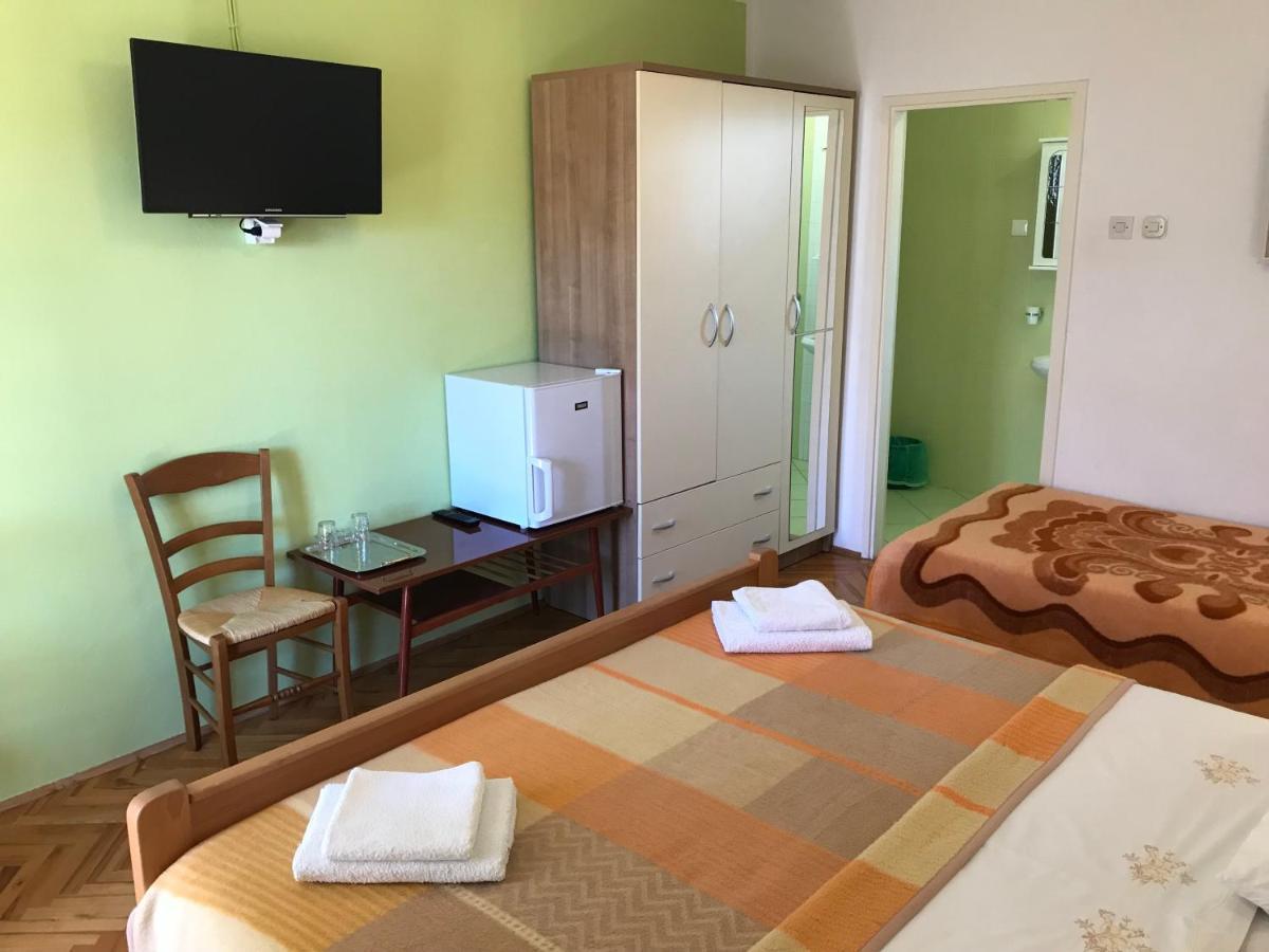Summer Rooms Baska 외부 사진